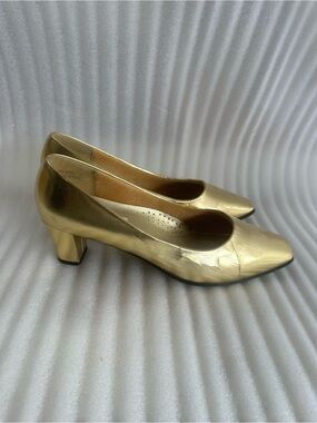 Classic Women's Gold Block Heel Pumps